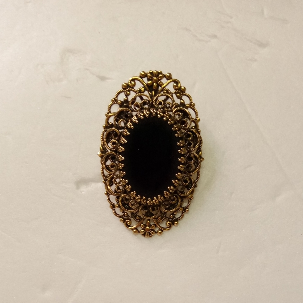 ANTIQUE Gold-Tone Filigree Brooch Pendant Charm Faux Onyx
